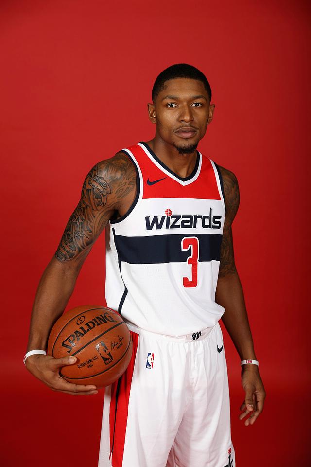 德国杯倒计时；菲尼克斯太阳关键时刻刷新队史纪录；细节引发关注；赛场秩序良好；资深球员宣示担当的简单介绍